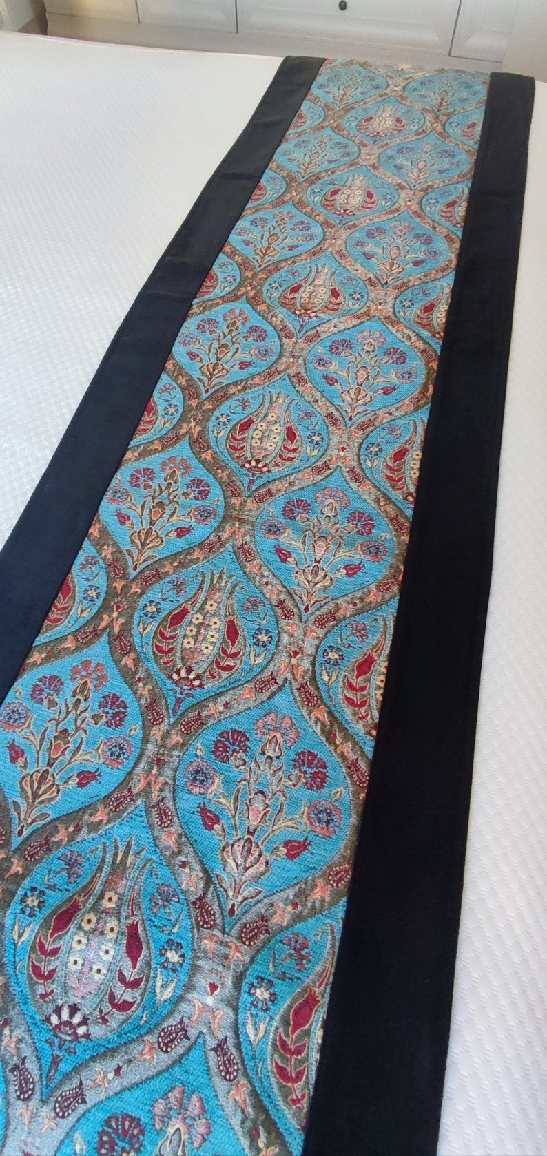 Handmade Bed Runner for Beds Sizes 55/80 or 60/80 Inches,tulip Pattern