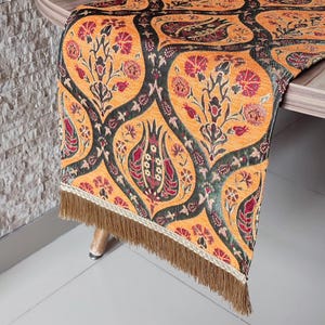 Orange Tulpe Tischläufer: Türkischer Chenille Stoff, Fransenkante, langer Tischläufer (33x100cm)