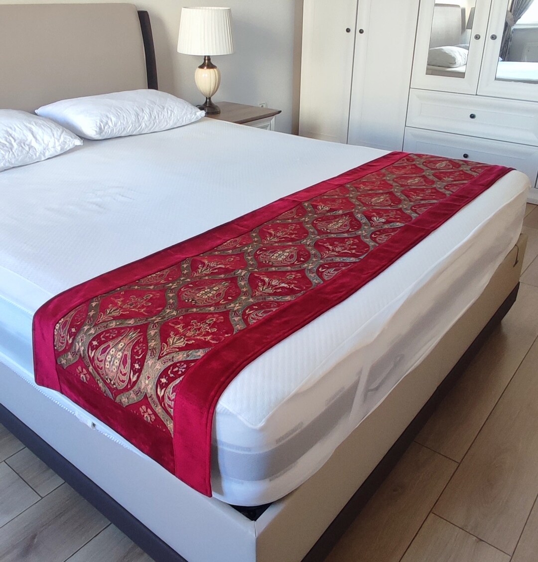 Handmade Bed Runner for Beds Sizes 55/80 or 60/80 Inches,tulip Pattern