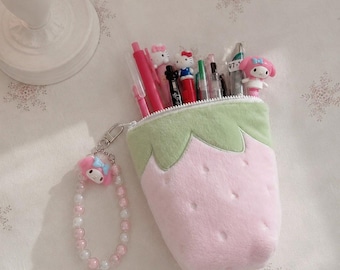 Handmade Strawberry Plush Pencil Case, Standing Pen Holder, Kawaii Zipper Pouch, Cute Stationery Bag, Pink Red Pen Case
