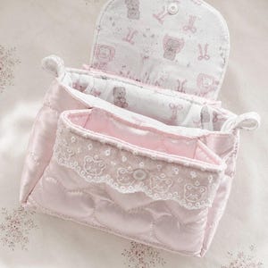 Neceser de maquillaje rosa acolchado con forma de corazón, estuche de almacenamiento con forma de osito kawaii, estuche de cosméticos coqueto, organizador de viaje adorable