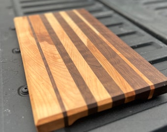 Pattern cutting board | handmade cutting board.