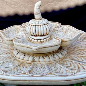 Naag Feeni Designed Indoor Marble Fountain, Old Mughal Inspired Fountain, Luxury Carved Sprinkler Fountain, Collectible Artwork,Garden Decor