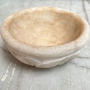 Carved Serving Bowl, Natural Old Marble Bowl, Fruit Bowl, Collectible Dish, Marble Floral Bowl, Decorative Trays, Gifts for Her, Home Decor