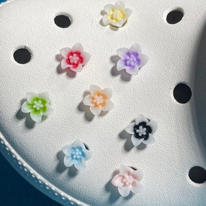 Glow In The Dark Flower Shoe Charm