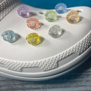 Glow In the Dark Pearl in Colorful Clam Shoe Charm