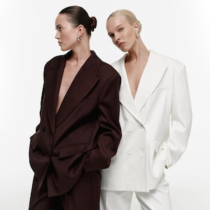 Oversized Double Breasted Blazer for Women, Tailored Minimalist Suit Jacket, Structured Long Fit Blazer, Modern Formal Look, Women Workwear
