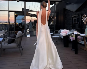 Backless Long Sleeve Wedding Dress with Train, Minimalist Open Back Bridal Gown, Modern Bride Reception Dress, Elegant Elopement Maxi Dress