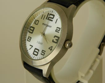 Manguun Große Herrenarmbanduhr BAR, Aluminiumgehäuse