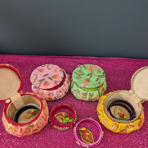 Thamboolam / Return Gift Ideas / Indian Pooja Gift ideas / Housewarming Gift ideas/Varalaxhmi return gifts/ Kumkum / Kundan Thread bangles