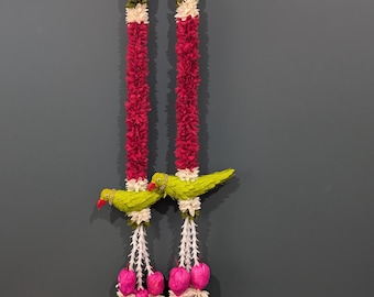 Guirnalda colgante de loto con capullo de madera de sola – Decoración india para Pooja