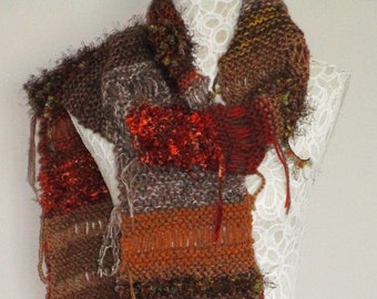 Écharpe fantaisie longue bohème hippie tricotée à la main, cadeau OOAK unique d'art de fibre