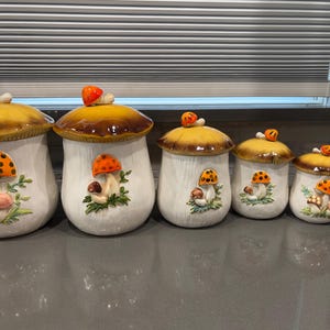 Vintage Sears 1976 Merry Mushrooms canister set 10 pieces.