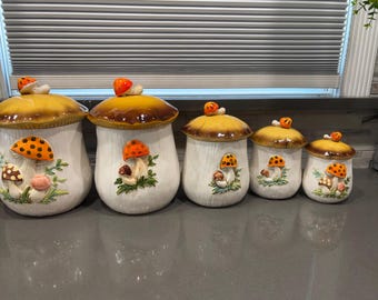 Set di 10 barattoli vintage Sears del 1976, modello Merry Mushrooms.