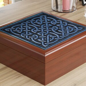 Azure Blue Celtic Knot Gift and Jewelry Box na skarby, drobiazgi i pamiątki. Utrzymuj swoje cenne rzeczy w porządku.