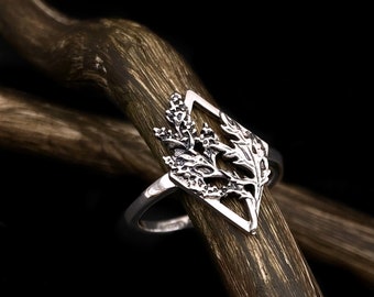 Oxidized Sterling Silver Wormwood Flower Ring: Handmade Elegance