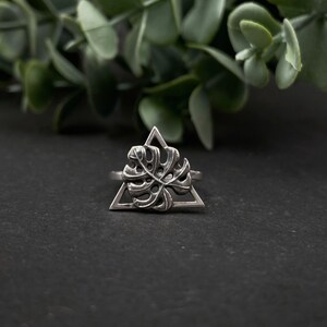 Sterling Silver Monstera Ring, Handmade Flower Ring, Floral Jewelry, Monstera Lovers Jewelry, Flower Lovers Gift, Gift Idea, Womens Jewelry