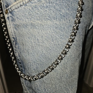 Barrel wallet chain