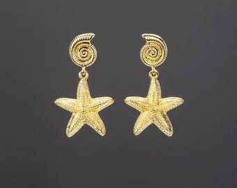 Orecchini pendenti a forma di stella marina in oro, orecchini a bottone a forma di conchiglia a spirale, gioielli ispirati all'oceano, orecchini da spiaggia, orecchini in oro in stile costiero