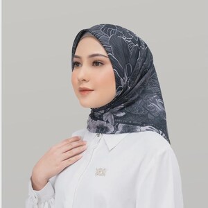 Azalea Scarf