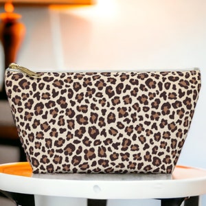 Leopard Print Makeup Bag, Zipper Pouch Patterned, Women Travel Toiletry Bag, Large Cosmetic Bag, Makeup Storage Organizer, Makeup Case