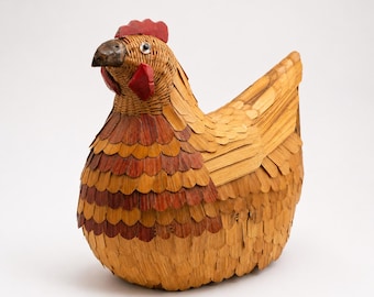 Vintage Woven Chicken Basket – Handcrafted Wicker Hen Storage Box – Farmhouse Cottage Decor