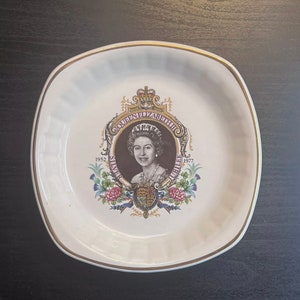 Queen Elizabeth II 1977 Silver Jubilee Trinket Dish~Palissy