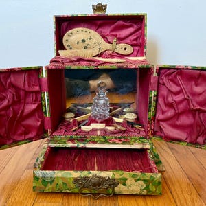 Celluloid Victorian Lady&#39;s Necessaire Table Top Toiletry Vanity Box