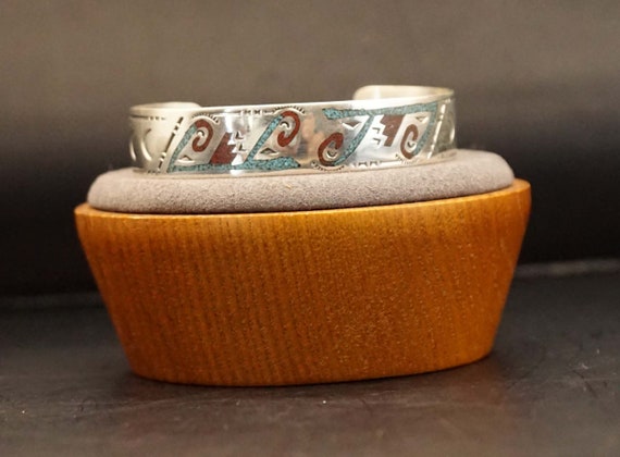 Zuni Indian Sterling Silver Bracelet With Indian Design