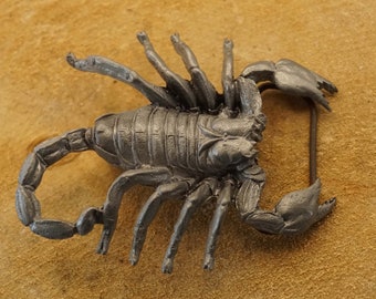 Belt buckle scorpion