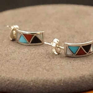 Sterling zilveren Zuni indian oorbellen zwart, rood, turquoise en wit