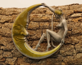 Belt buckle woman on the moon - belt buckle girl on the yellow moon