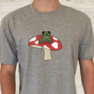 Frosch Shirt, Frosch Tshirt, Pilz Shirt, Cottagecore, Frosch Liebhaber Geschenk, süßes Frosch Shirt, Kröte Shirt