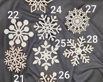 Wooden Xmas Tree Ornaments Set – Snowflakes + Custom Name Baubles