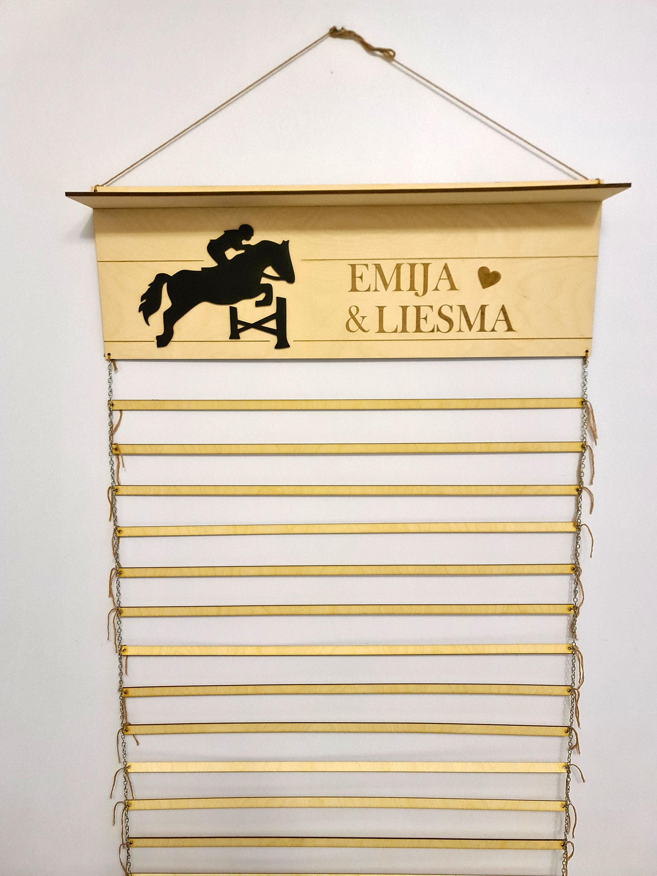 Espositore Per Rosette Da Parete SHOWJUMPING In Acciaio Inox - Personalizzato, Ideale Per Le Tue Rosette Equestri