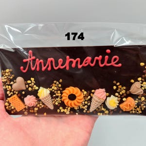 Luxury Handmade Belgium Chocolates with Bee Products in Chocolate with Pollen Bee Bread Cranberry Sets 25pcs Sweets Gift for a Tea Break