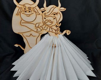 Wooden Bull and Cow Napkin Holder – Fun Table Decoration