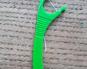 Reusable Floss Pick – Eco-Friendly Dental Tool – Refillable with Any Floss – Sustainable Oral Care