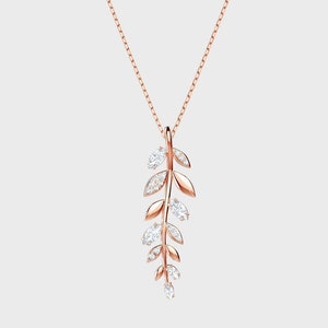Mayfly Pendant - Exquisite  Crystal Necklace - Timeless Beauty and Nature-Inspired Elegance - Luxury Women&#39;s Jewelry