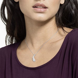 Nice Necklace - White Crystal Pendant - Rhodium Plated Elegance and Timeless Beauty - Luxury Women&#39;s Accessory