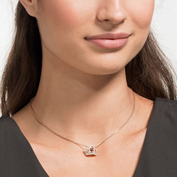 Crystal Bee a Queen Pendant Red and Rose Gold Timeless