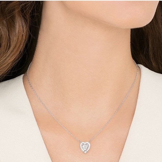 Dancing heart necklace deals