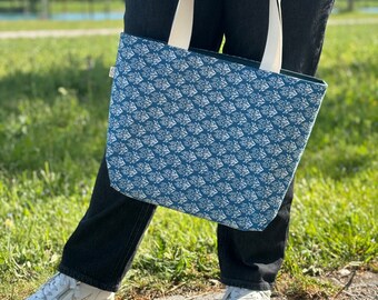 Blaue Blumen Tasche