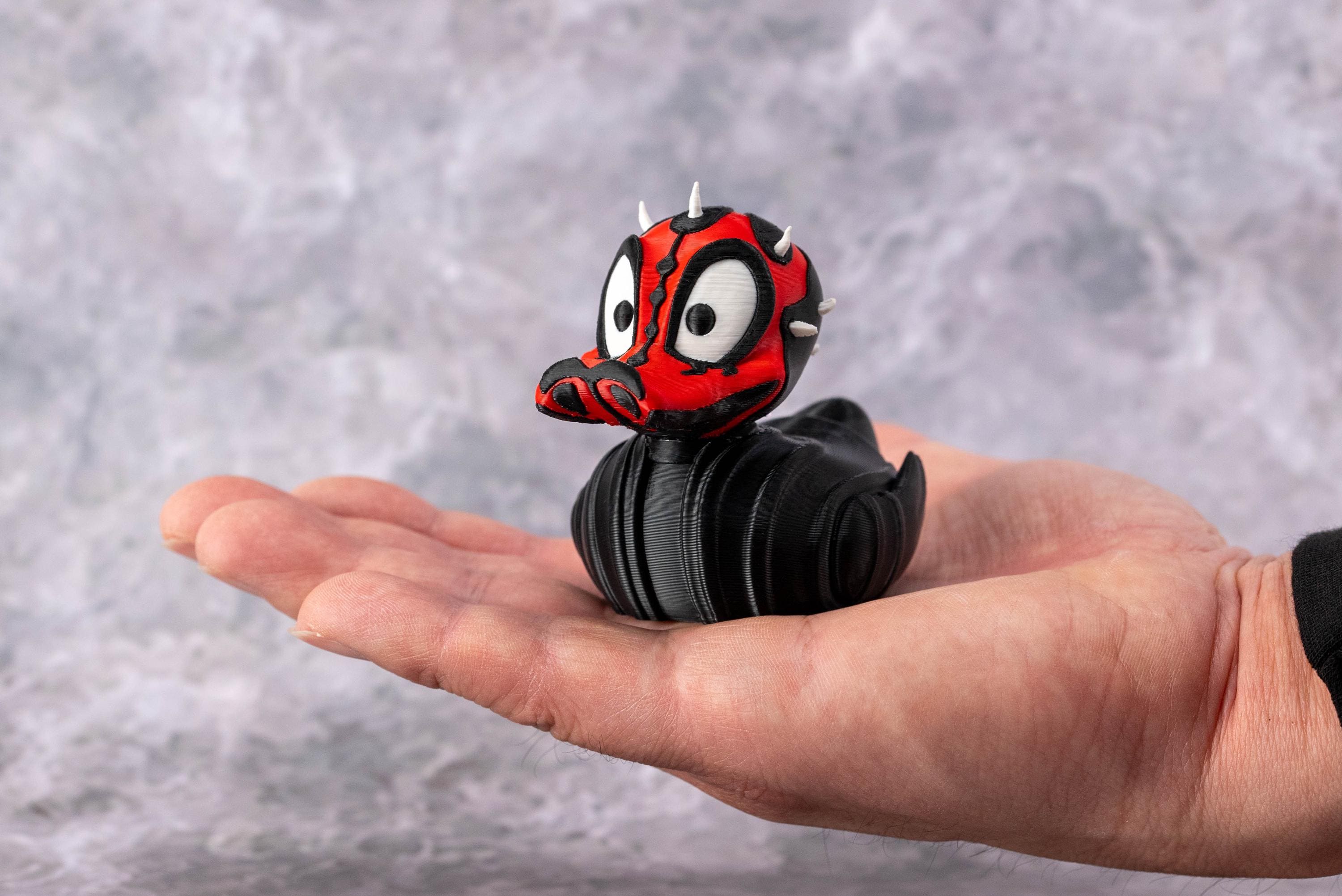 悪役ダース・モールとドナルドダックの3Dプリントフィギュア：スター