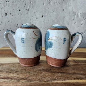 Beautiful Artisan Pottery Salt and Pepper Shakers-Flower Design-Country Tableware-Cottage Decor
