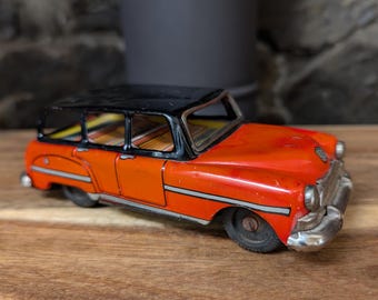 Vintage Asahi Toy Tin Litho Friction Station Wagon-made in Japan