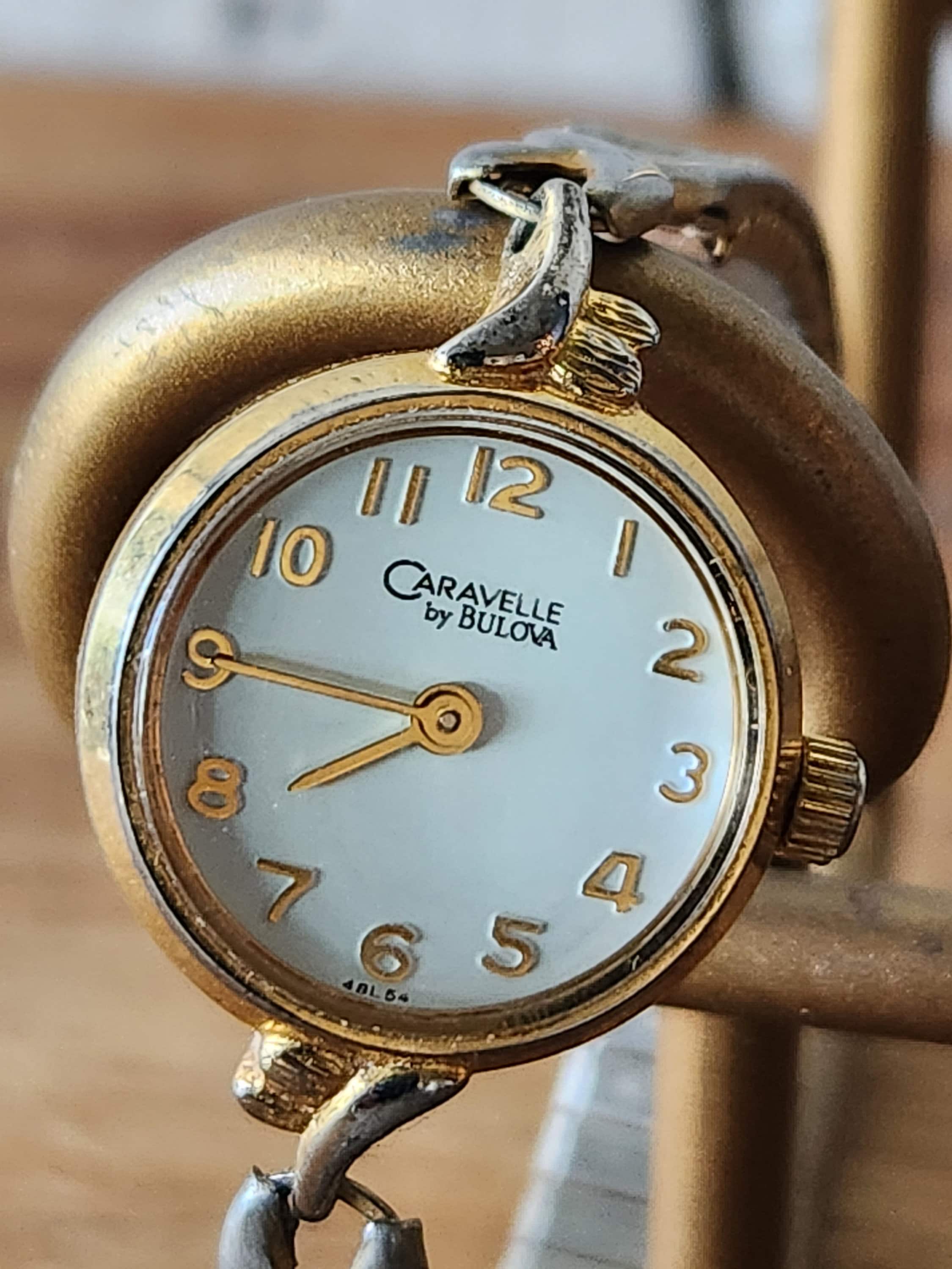 Vintage Caravelle by Bulova Ladies Wrist Watch-gold & Silver  display picture 2
