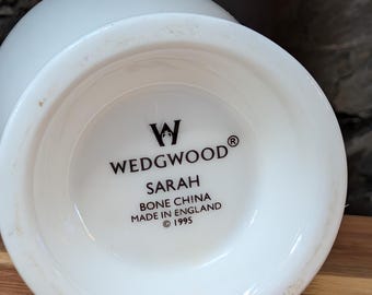  SARAH 置時計 ボーンチャイナ Vintage Wedgwood 'sarah' Vase-bone China Vase-floral Vase-vintage
