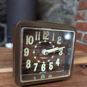 Vintage Westclox Electric In Woodgrain Case With Luminous Dial-Rare & Collectible &quot;Drowse&quot; Model-Westclox Canada-Working