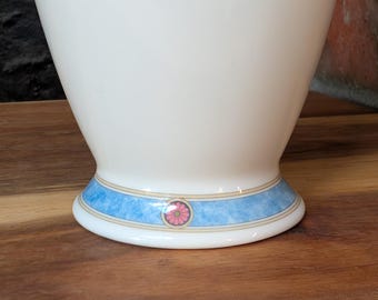 Vintage Wedgwood 'sarah' Vase-bone China Vase-floral Vase-vintage